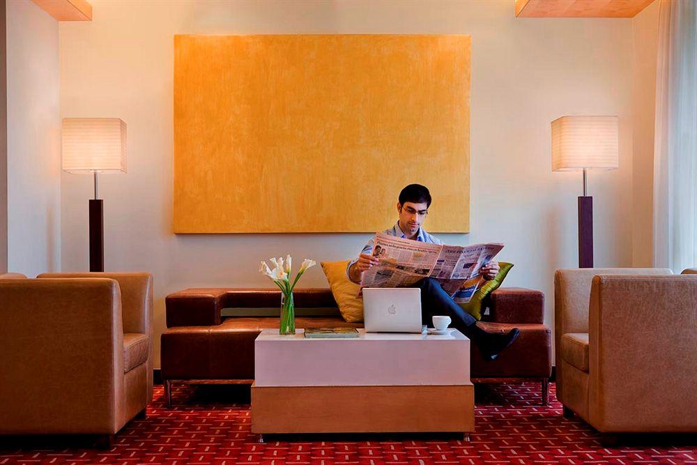 Hotel Courtyard By Marriott Ahmedabad Exterior foto