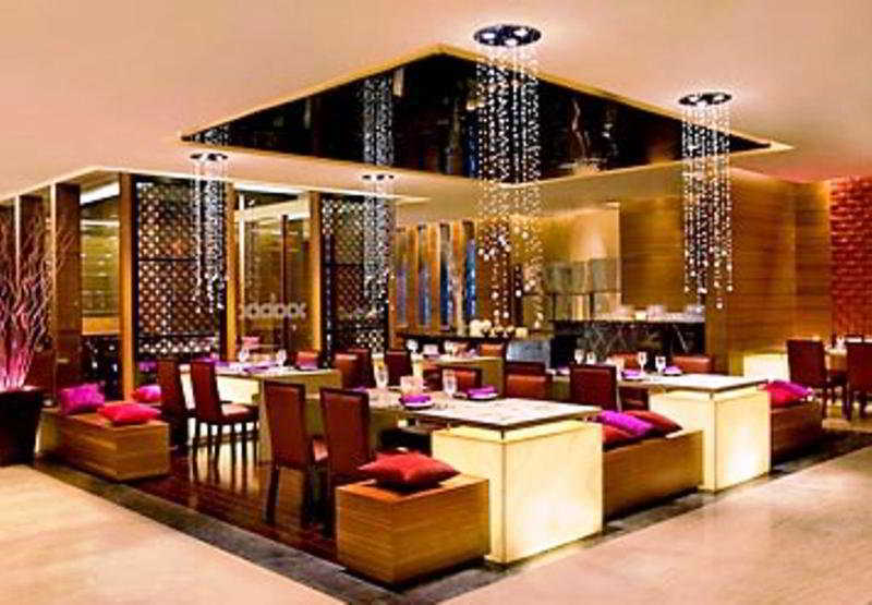 Hotel Courtyard By Marriott Ahmedabad Exterior foto